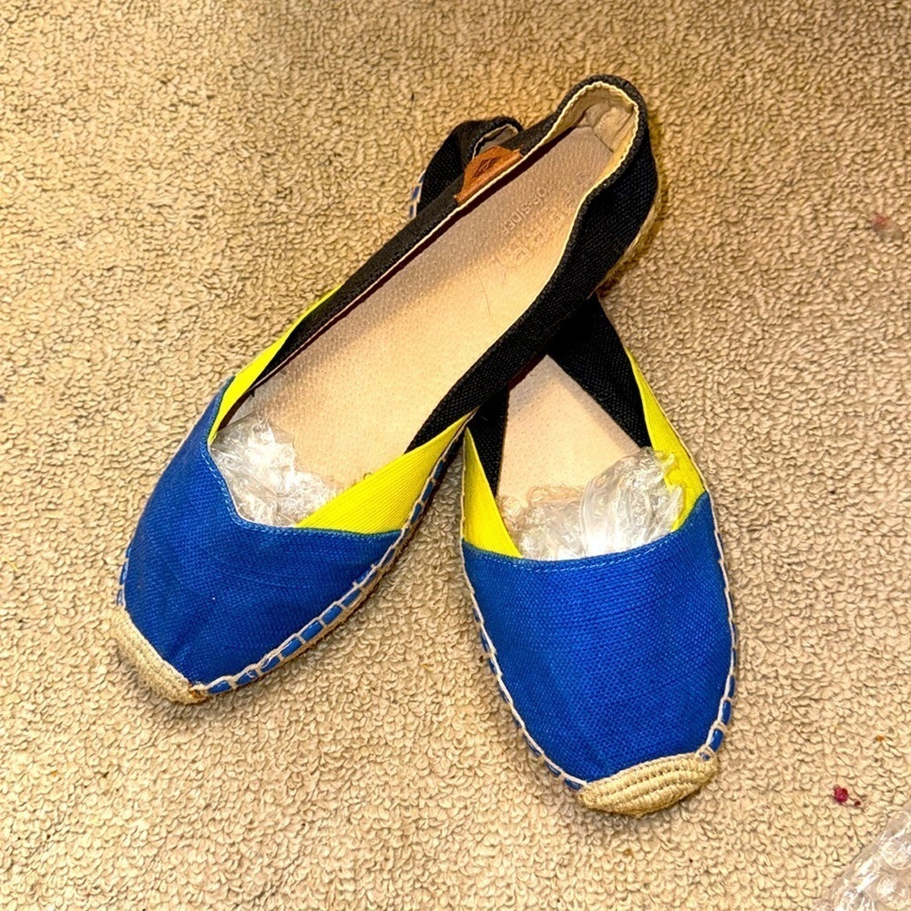2-4-10$ NWOT Espadrilles Style flat blue, yellow and black  slip on! Versatile